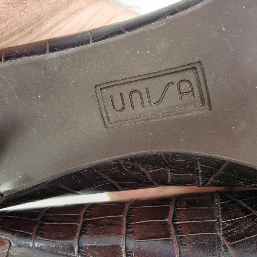 Unisa Castle Dark Brown Croc Embossed Leather Pumps‎ W 10B 90s Y2K Office Siren
